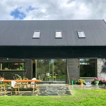 Architect-designed Near Centre Feriehus